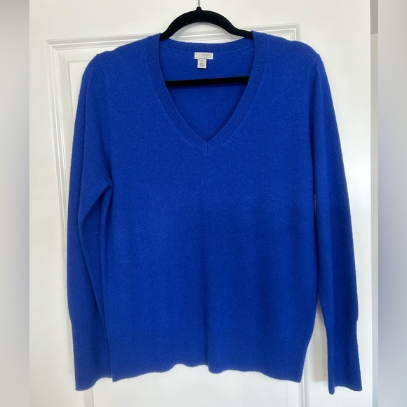 Halogen Sweaters - Cashmere V-neck Sweater, Like New